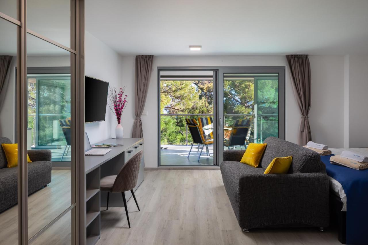 Aqua - Adults Only Guest house